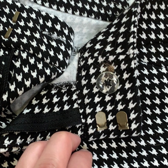 Old navy pixie pants - Picture 3 of 5